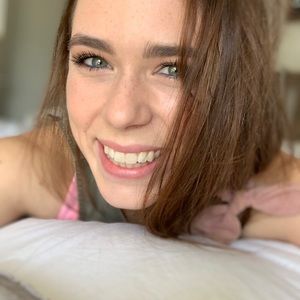 Meet your Posher, Raegan